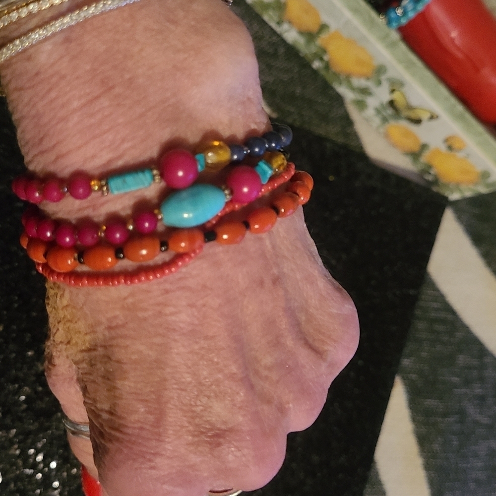 (4qty) Stretch beady bracelets vintage never worn - Picture 4 of 4